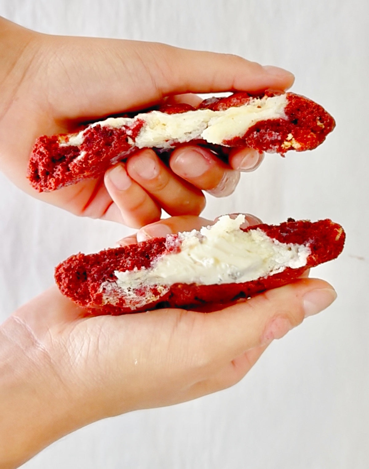 Red Velvet Filled with Cream Cheese Cookie